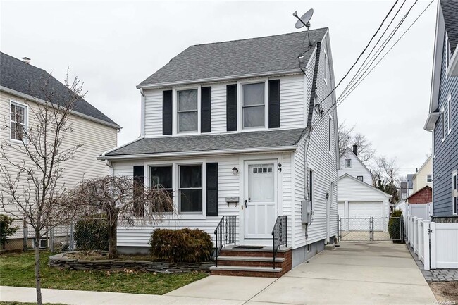 Primary Photo - 69 Princeton St