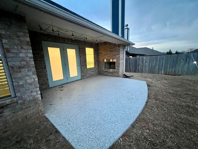 Building Photo - 4116 Palmetto Trail