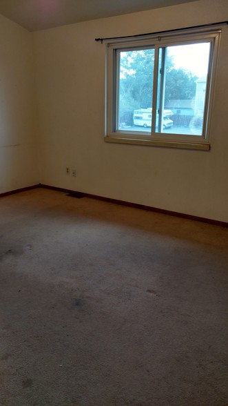 Guest Bedroom - 6734 Yarrow St