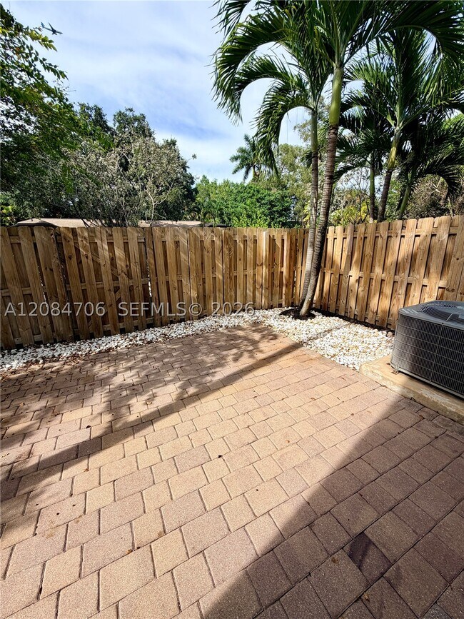 Building Photo - 6561 N Anise Ct