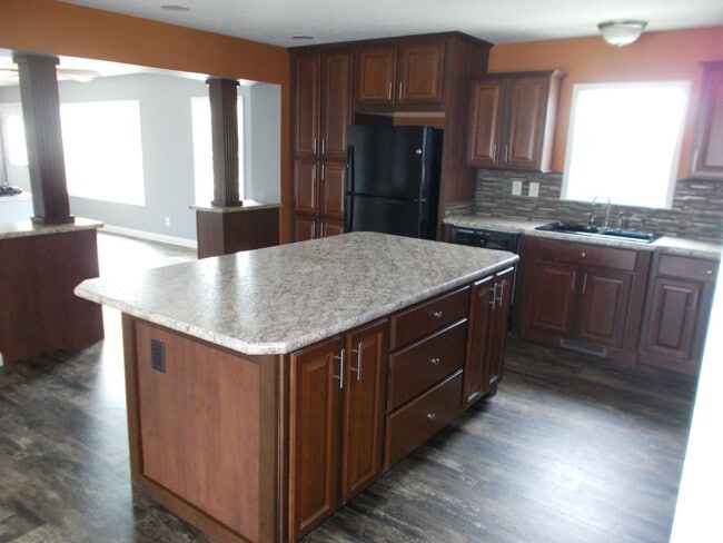 Building Photo - Large, Beautiful Home North of Richmond