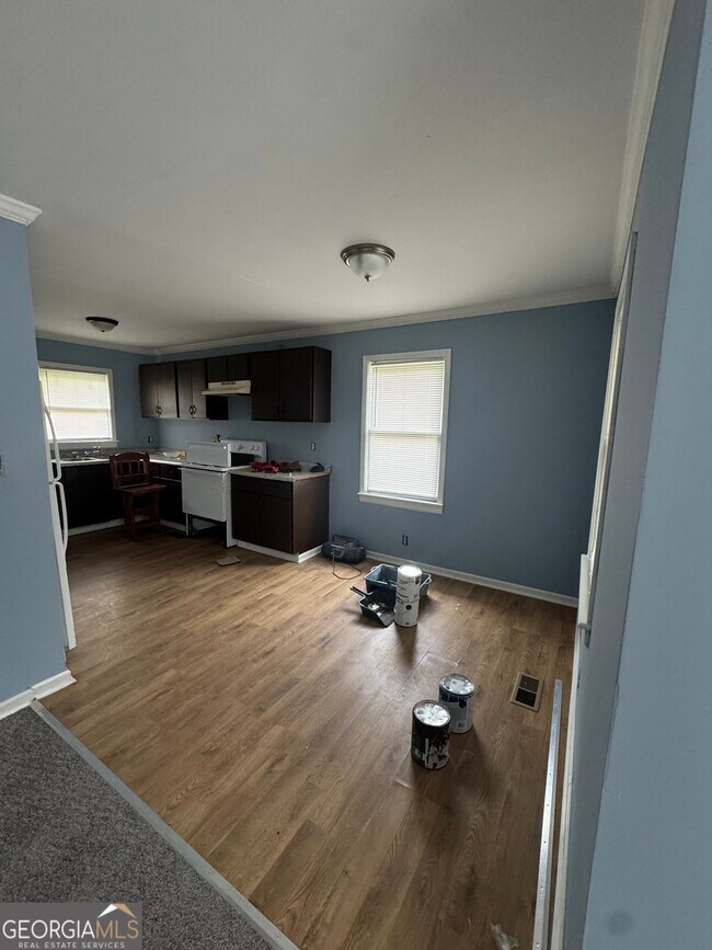 Building Photo - 2117 Knightsbridge Rd