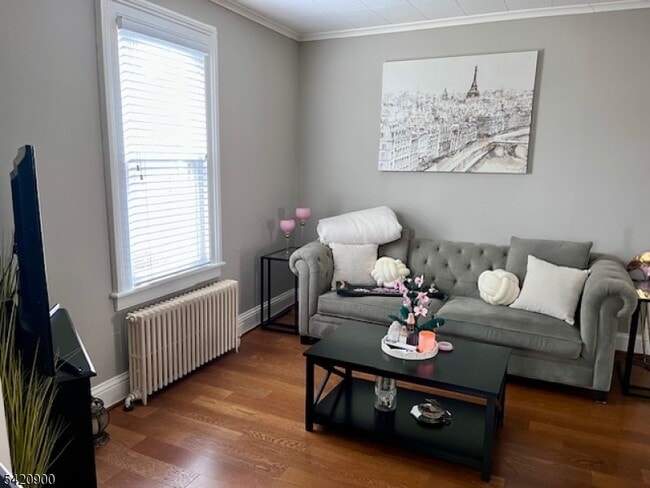 Building Photo - 96 Ridgedale Ave