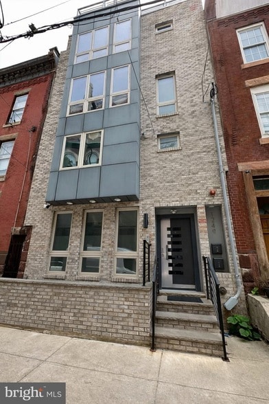Building Photo - 1249 N 17th St