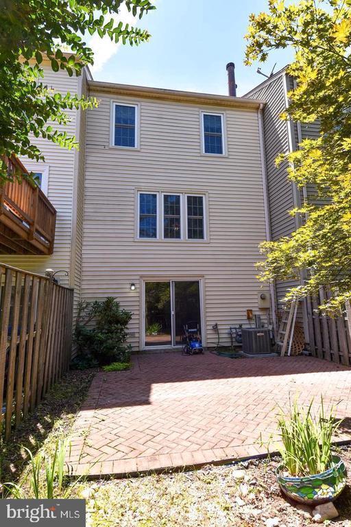 Building Photo - 10451 Malone Ct