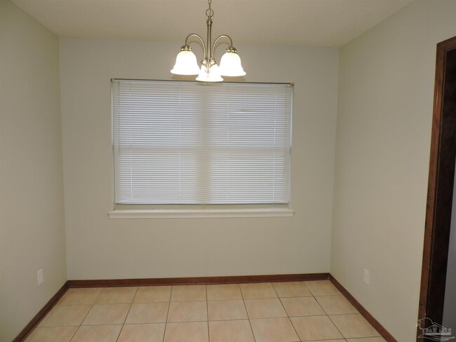 Building Photo - 3480 Blueridge Dr