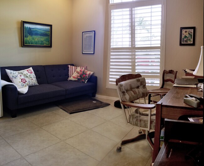 Building Photo - 5327 Solway Dr