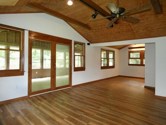 Building Photo - Pisgah Cottage
