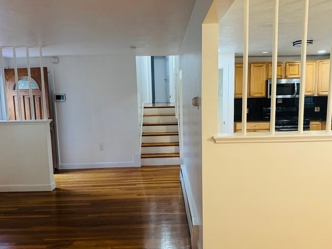 Building Photo - 7 Charity Ln