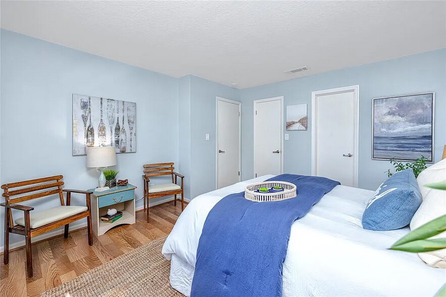 Building Photo - 5231 Beach Dr SE