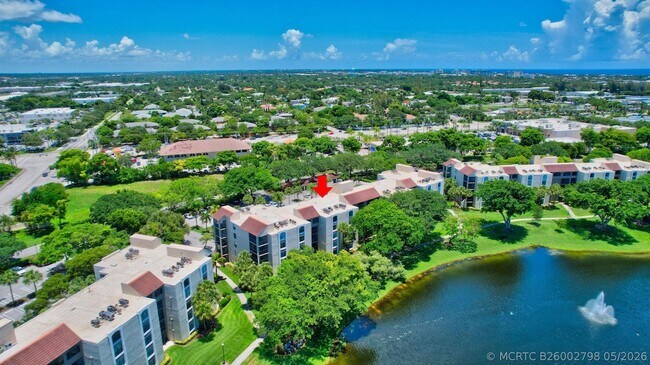 Building Photo - 950 Lavers Cir