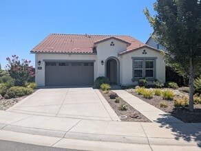 Building Photo - 2412 Galloping Trail Ct