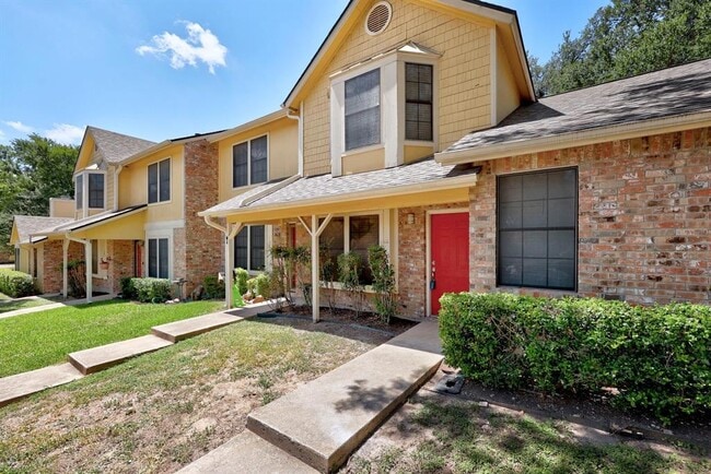 Building Photo - 11901 Swearingen Dr