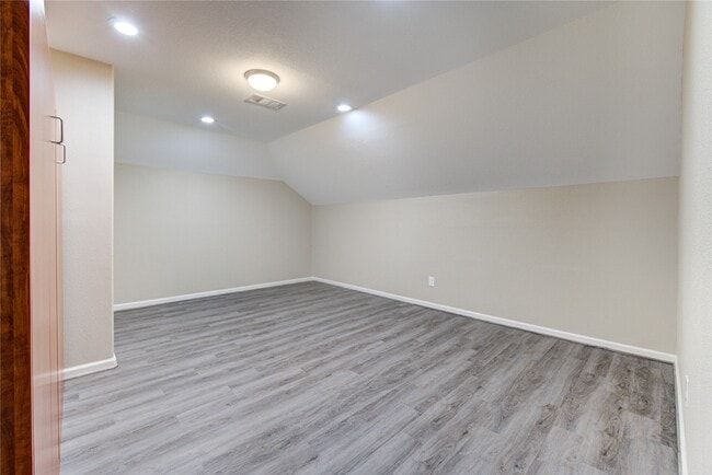 Building Photo - 16855 Big Reed Dr