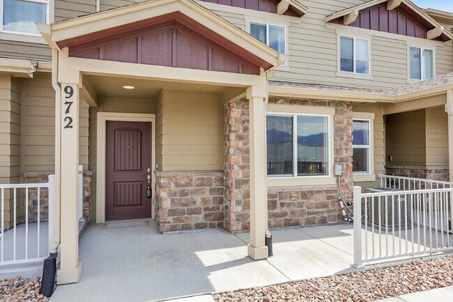 Primary Photo - $2,150 - 3 Bed, 2.5 Bath Updated Townhome ...