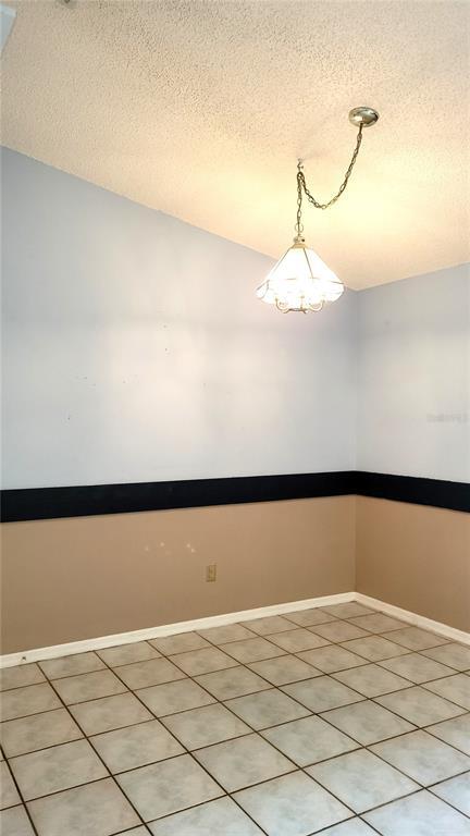 Building Photo - 564 W Central Ave