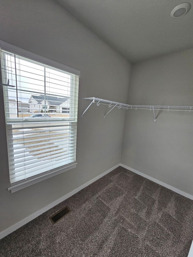 Building Photo - Spacious recently built home just west of Waukee!