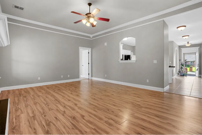 Building Photo - 808 Herron St
