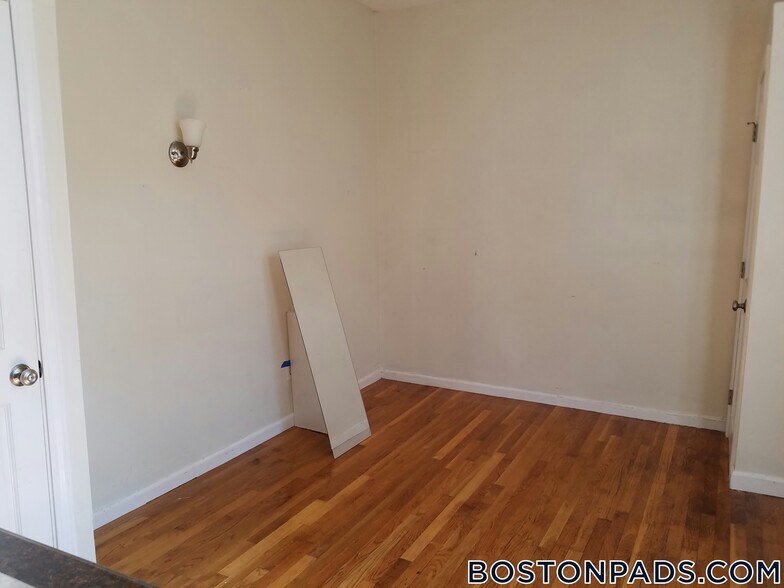 Building Photo - 51 S Huntington Ave