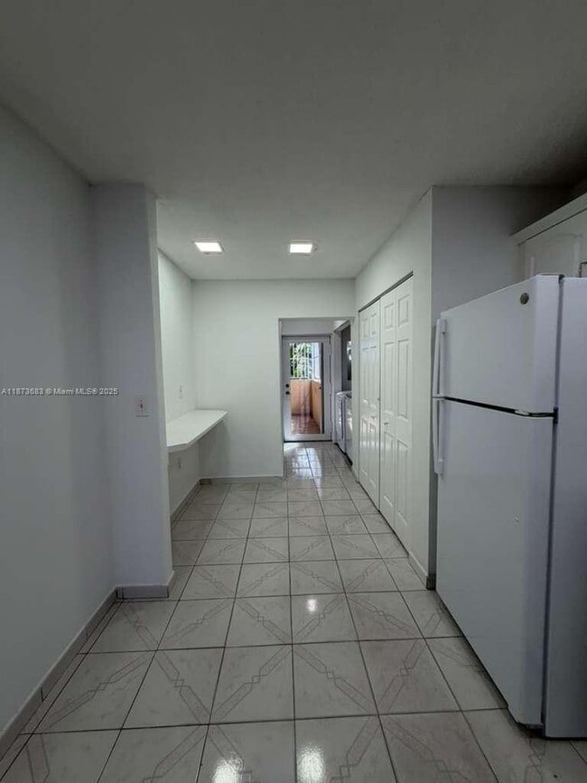 Building Photo - 6538 W 2nd Ct