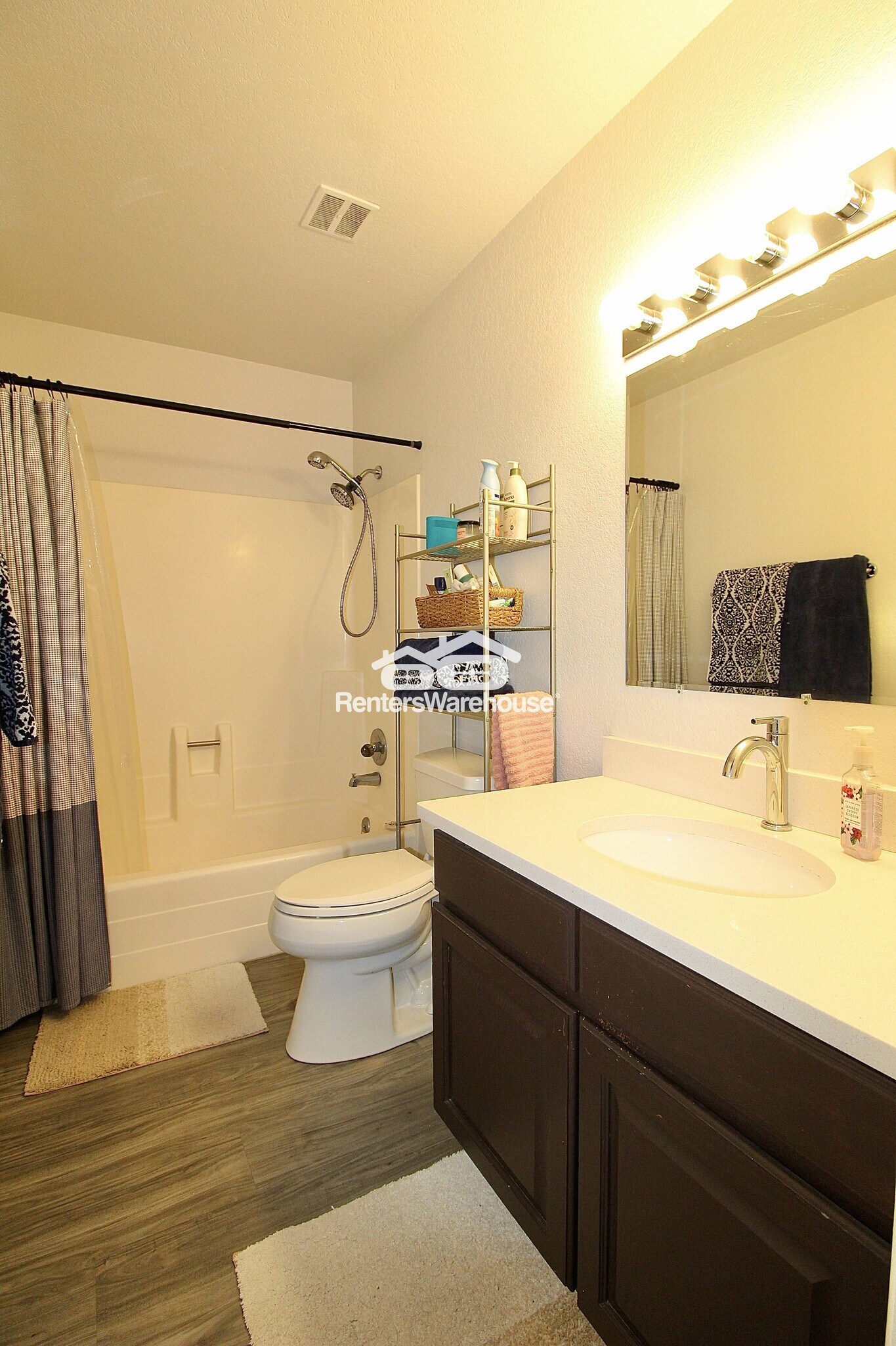Building Photo - 11025 Dahlia Ct