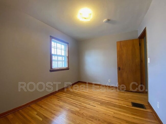 Building Photo - 1623 Overlook Dr