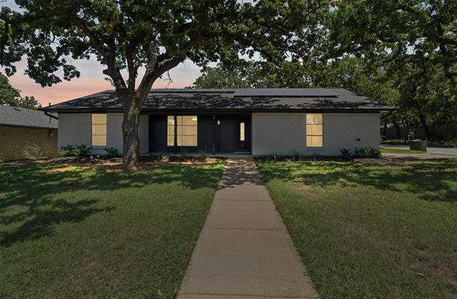 Building Photo - 2423 Jewell Dr