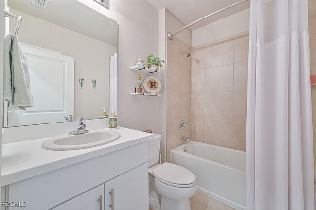 Building Photo - 8908 Cascade Price Cir