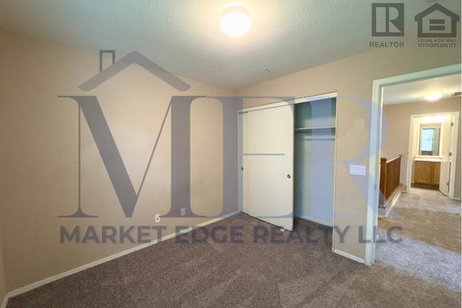 Building Photo - 3Bed/2.5Bath Townhouse at 83rd Ave/I-10! Ready for Immediate Move-In! -- FENCED-IN YARD! 2 CAR GA...