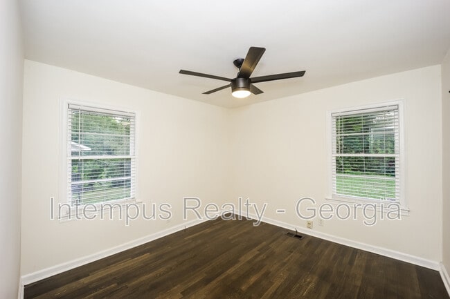 Building Photo - 3543 Bouldercrest Rd