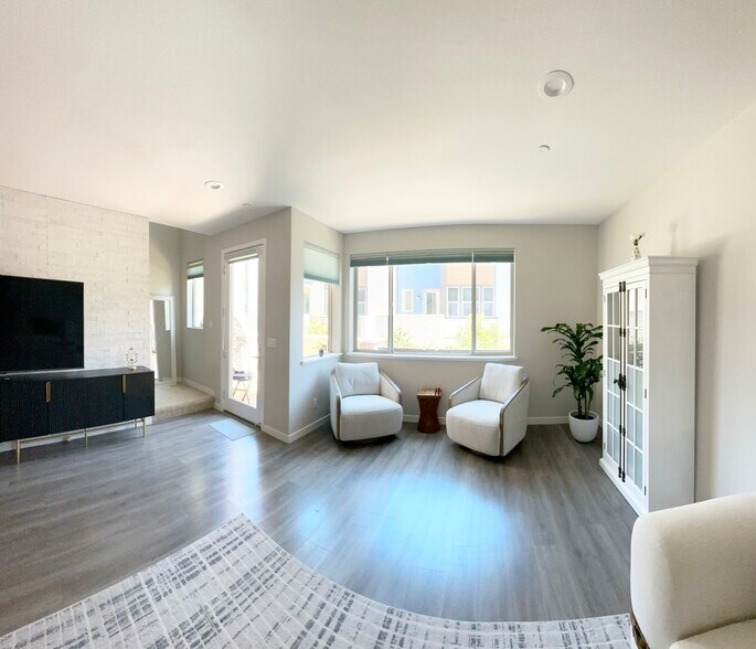 Building Photo - 5465 Gracen Way