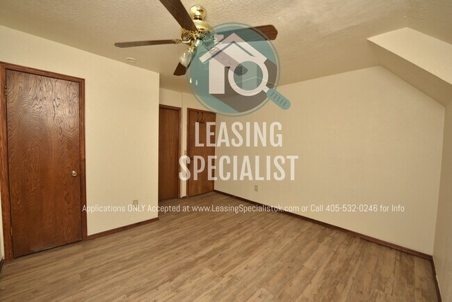 Building Photo - Central Norman 3 Bed 3 Bath PRELEASING FOR FALL 2026 SEMESTER