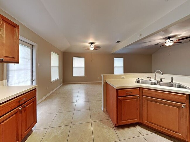 Building Photo - No Application Fees* $500 off 1st Months R...