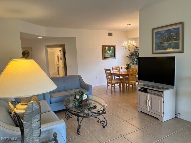 Building Photo - 9636 Hemingway Ln