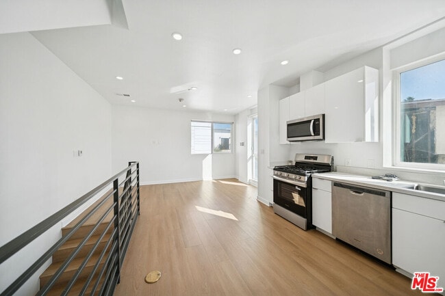 Building Photo - 4523 St Elmo Dr