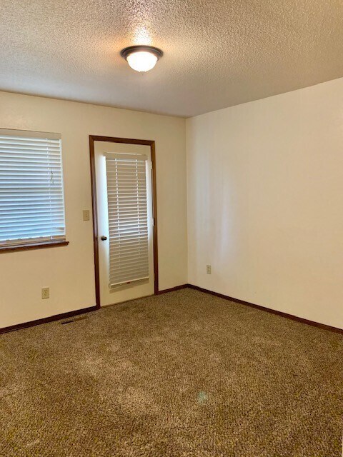 Building Photo - 3 Bed/2.5Bath Townhome in Greeley