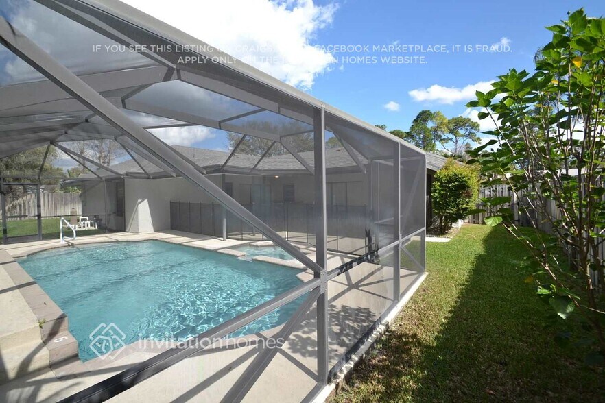 Building Photo - 845 Daffodil Dr