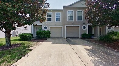 Building Photo - Welcome Home! Beautiful 3 Bedroom, 2.5 Bat...