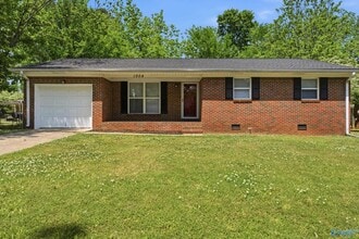 Building Photo - 1504 Faye St SW