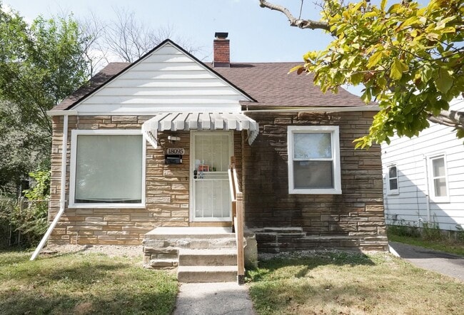 Primary Photo - Fully Renovated 3-Bedroom Home – Move-In R...
