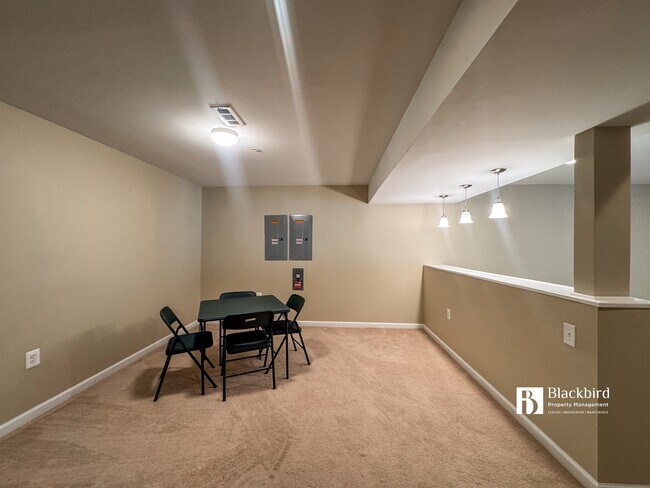 Building Photo - 13615 Tree Leaf Ct