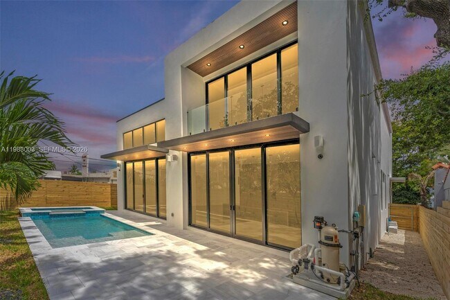 Building Photo - 630 NE 82nd St