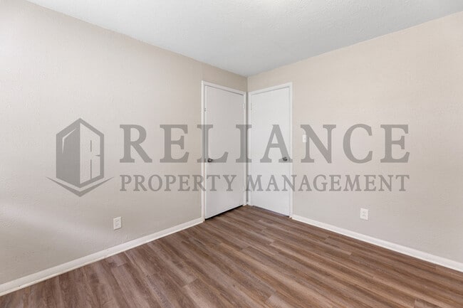 Building Photo - 1642 E Denver Dr