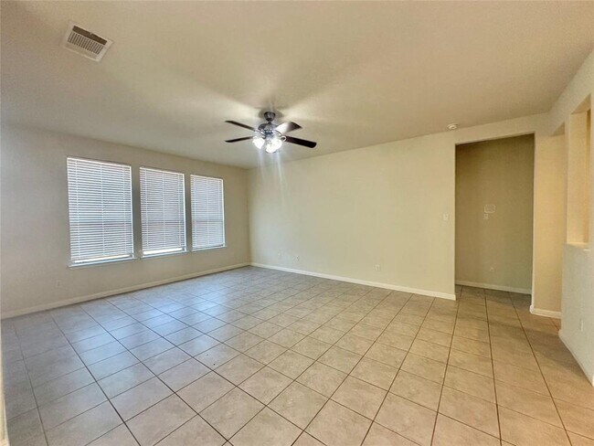 Building Photo - 7211 Loggia Pl