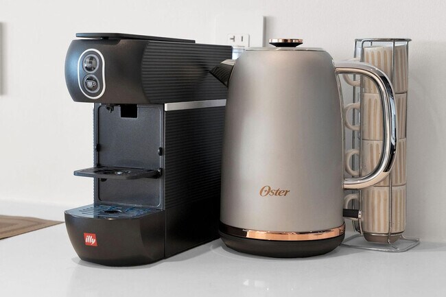 Building Photo - 899 Pine St