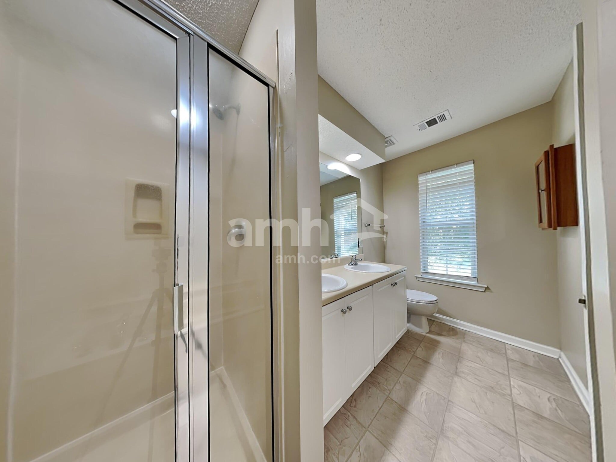 Building Photo - 130 Parkview Rd