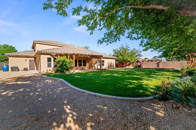 Building Photo - "Spacious 5-Bed Oasis with 3 Baths in Washington, UT – 3,171 Sq Ft of Comfort!"