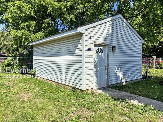 Building Photo - 137 N Guilford Ave