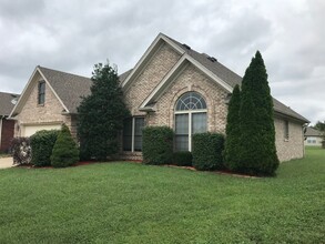 Building Photo - All Brick 4 bedroom, 2 Bath Home