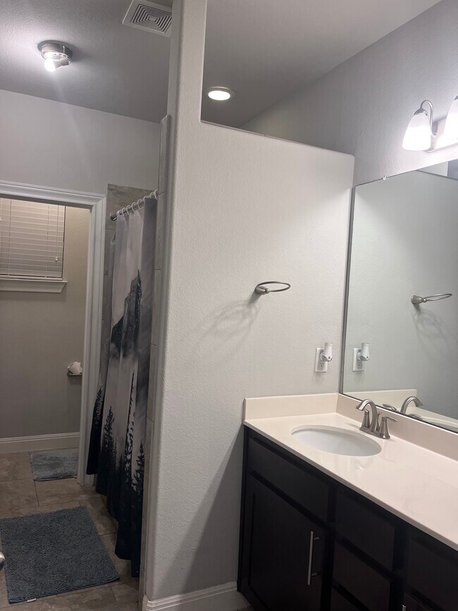 Building Photo - 1005 Boatswain Wy